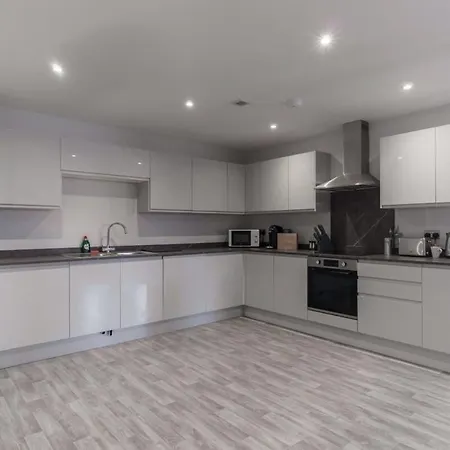 Modern 2 Bedroom Apartment In Liverpool Exterior photo