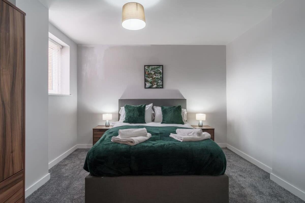Modern 2 Bedroom In