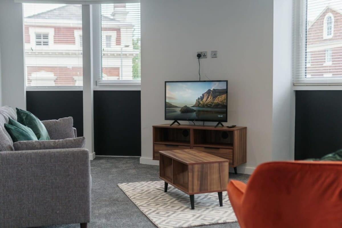 Apartment Modern 2 Bedroom In
